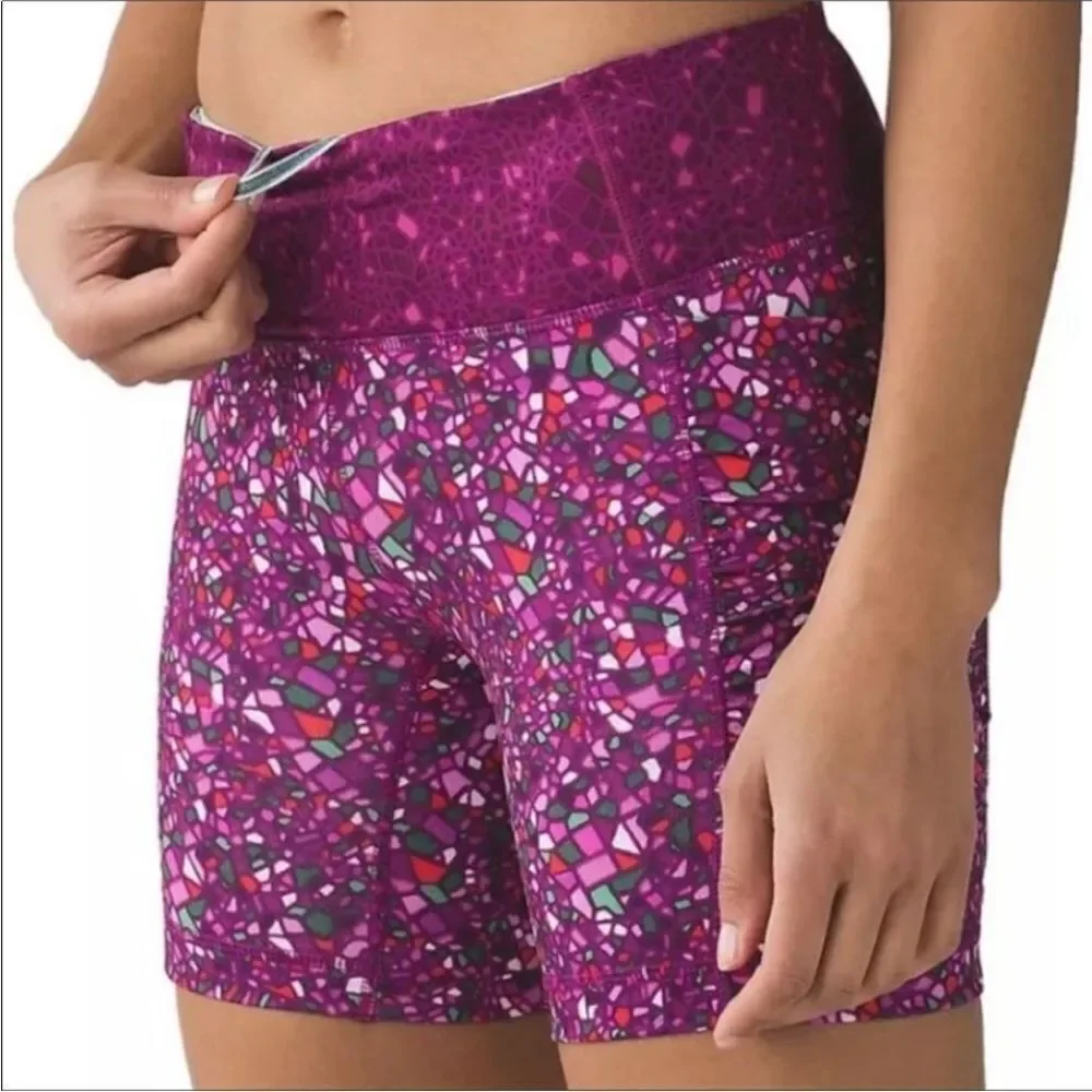 Lululemon Purple Mosaic Women's Shorts Size 2